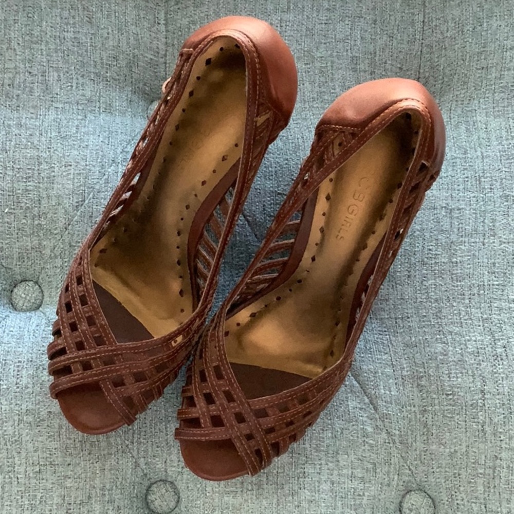 BCBG heels size 7